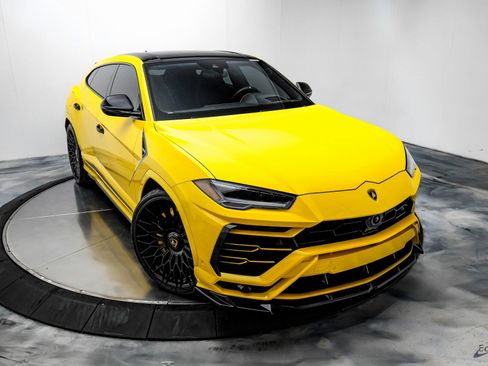 Used 2021 Lamborghini Urus image 26