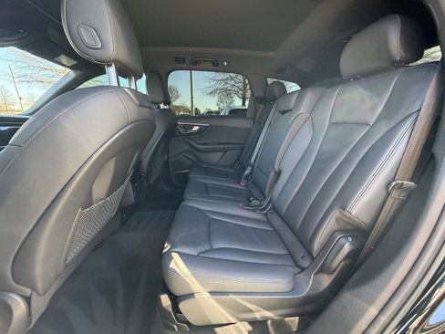 Used 2022 Audi Q7 3.0T Premium Plus w/ Premium Plus Package image 29