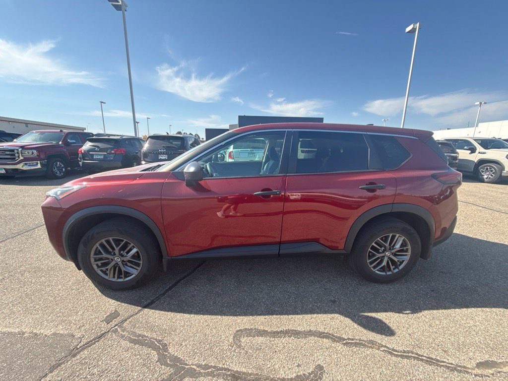 Used 2021 Nissan Rogue S AWD/4WD image 4