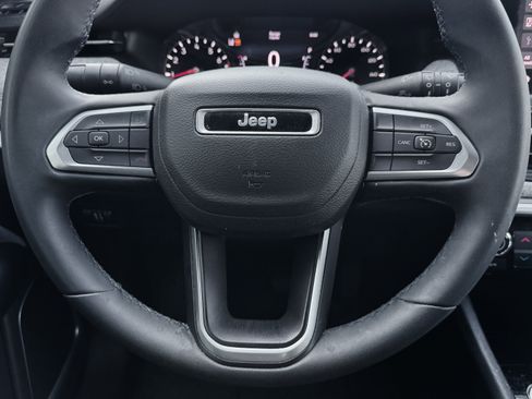 Used 2022 Jeep Compass Latitude image 15