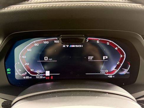 Used 2021 BMW X7 M50i w/ Dynamic Handling Package AWD/4WD image 21