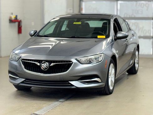 Used 2020 Buick Regal Preferred w/ Sights and Sounds Package FWD image 3