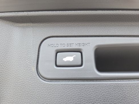 Used 2025 Honda Pilot EX-L image 22