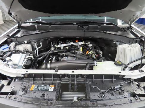 Used 2026 Ford Explorer Tremor w/ Tremor Convenience Package AWD/4WD image 34