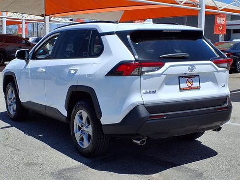 Certified 2025 Toyota RAV4 XLE FWD image 4