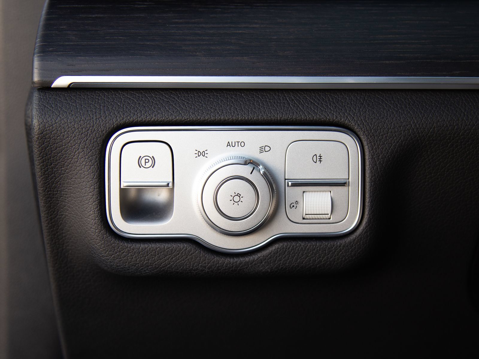 Used 2024 Mercedes-Benz GLS 450 4MATIC image 25