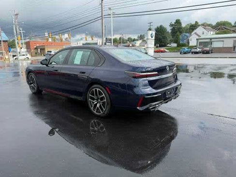 Used 2023 BMW 760i xDrive w/ Executive Package AWD/4WD image 5