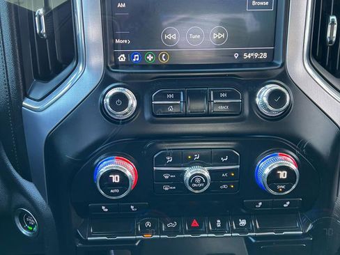 Used 2020 GMC Sierra 1500 Elevation w/ Elevation Value Package image 18