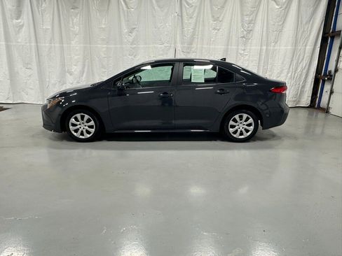 Used 2025 Toyota Corolla LE image 4