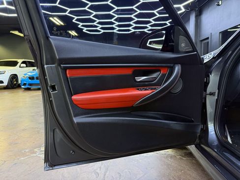 Used 2018 BMW M3 RWD image 13