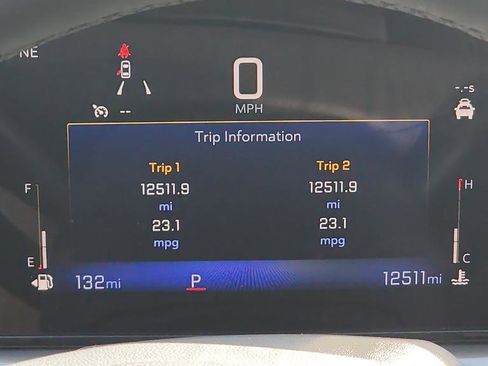 Used 2025 Chevrolet Trax LT w/ LT Convenience Package FWD image 11