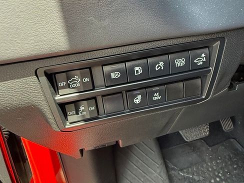 Used 2023 Toyota Tundra Platinum w/ Advanced Package AWD/4WD image 9