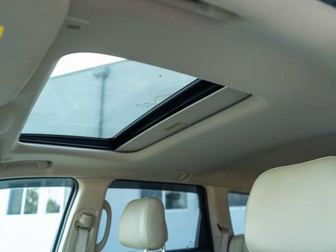 Used 2021 Jeep Grand Cherokee Limited image 13