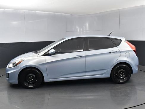Used 2012 Hyundai Accent GS FWD image 6