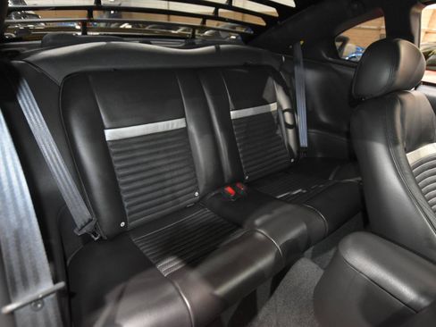 Used 2004 Ford Mustang Mach 1 RWD image 36