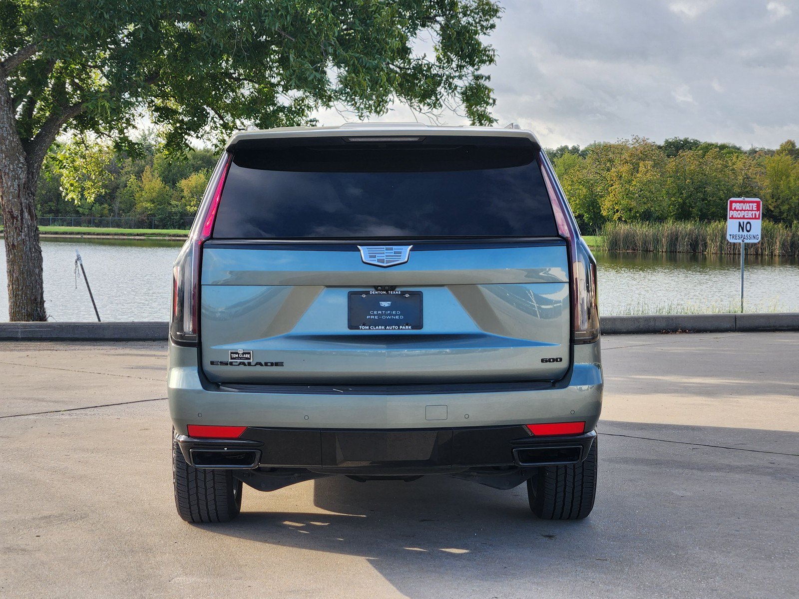 Certified 2024 Cadillac Escalade ESV Sport w/ LPO, ONYX Package AWD/4WD image 35