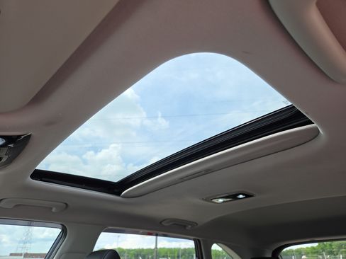 Used 2025 Kia Seltos EX w/ EX Sunroof Package FWD image 20