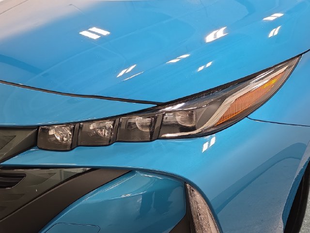 Used 2017 Toyota Prius Prime Premium FWD image 29