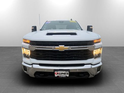 Used 2025 Chevrolet Silverado 2500 LT w/ Safety Package image 4