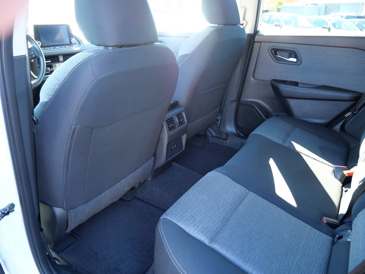Used 2023 Nissan Rogue SV AWD/4WD image 21
