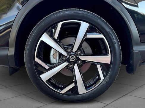 Certified 2022 Nissan Rogue Sport SL image 10