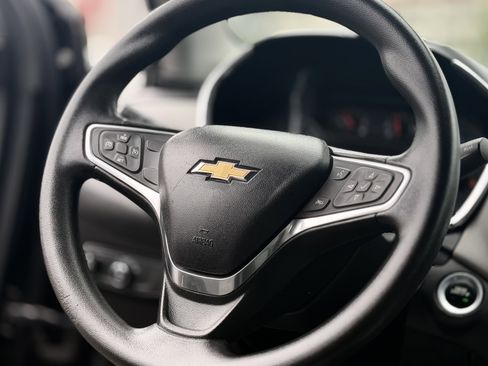 Used 2018 Chevrolet Equinox LS FWD image 22