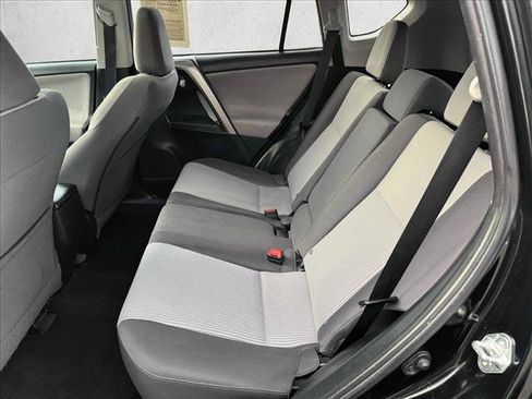 Used 2014 Toyota RAV4 XLE AWD/4WD image 17