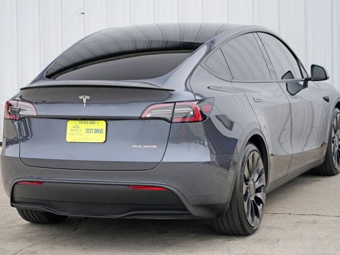 Used 2022 Tesla Model Y Performance image 50