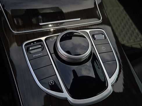 Used 2020 Mercedes-Benz C 300 Sedan image 15