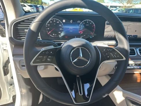 Certified 2025 Mercedes-Benz GLS 450 4MATIC image 16