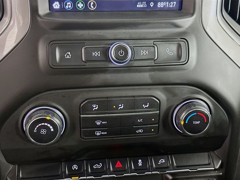 Used 2021 Chevrolet Silverado 1500 Custom AWD/4WD image 22