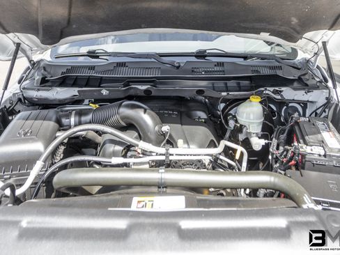 Used 2015 RAM 1500 Tradesman AWD/4WD image 14