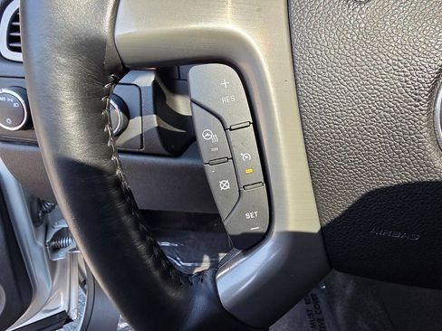 Used 2013 Chevrolet Avalanche LTZ AWD/4WD image 17