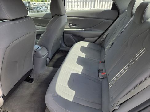 Used 2021 Hyundai Elantra SEL w/ Convenience Package image 24