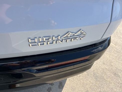 New 2026 Chevrolet Traverse High Country w/ LPO, Floor Liner Package image 10