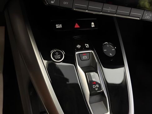 Used 2023 Audi Q4 e-tron Premium Plus image 13