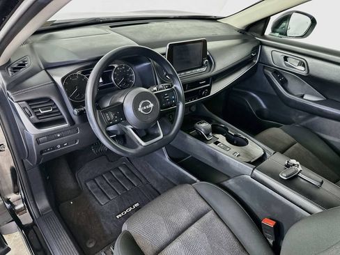 Used 2024 Nissan Rogue SV FWD image 29