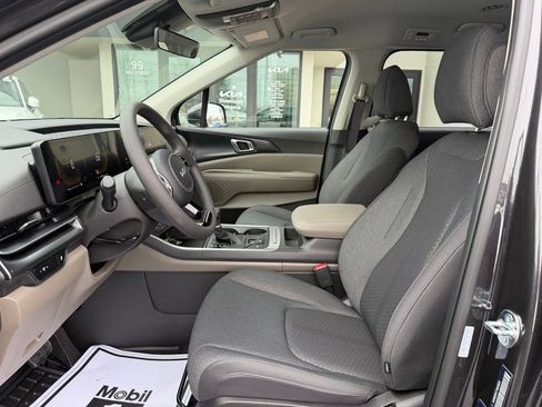 New 2026 Kia Carnival LX FWD image 27