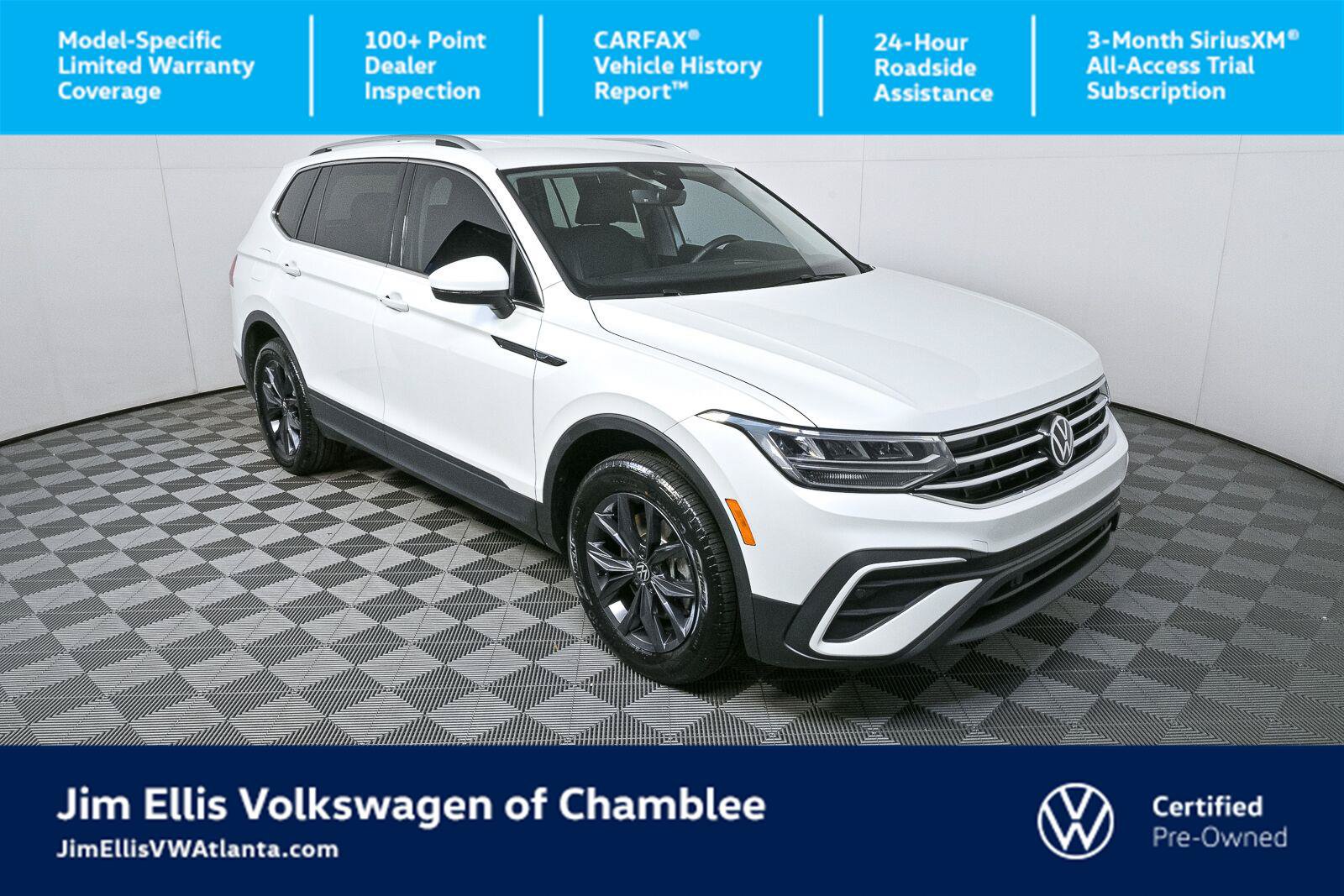 Certified 2023 Volkswagen Tiguan SE FWD image 1