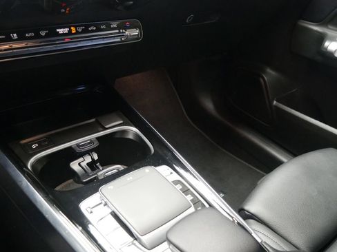 Used 2020 Mercedes-Benz GLB 250 4MATIC image 41