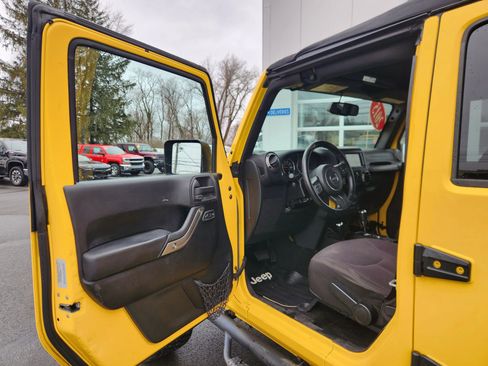 Used 2015 Jeep Wrangler Unlimited Sport w/ Quick Order Package 24S image 25