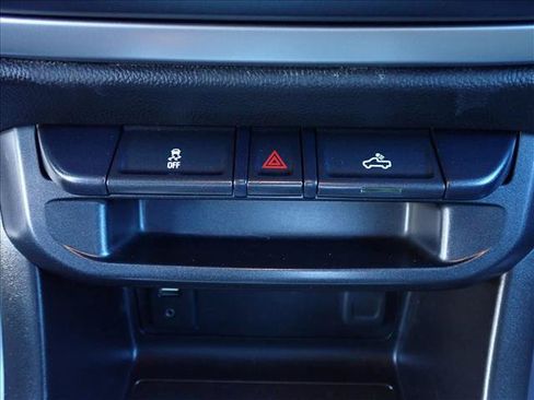 Used 2017 Chevrolet Colorado LT AWD/4WD image 19