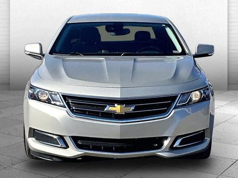 Used 2015 Chevrolet Impala LT w/ Convenience Package image 2