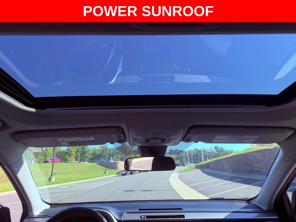 Used 2018 Toyota RAV4 XLE w/ Plus Extra Value Package AWD/4WD image 7