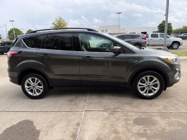 Used 2017 Ford Escape SE w/ Equipment Group 201A AWD/4WD image 6