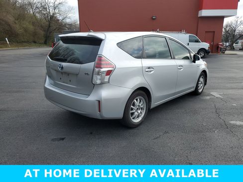 Used 2015 Toyota Prius V Two image 4