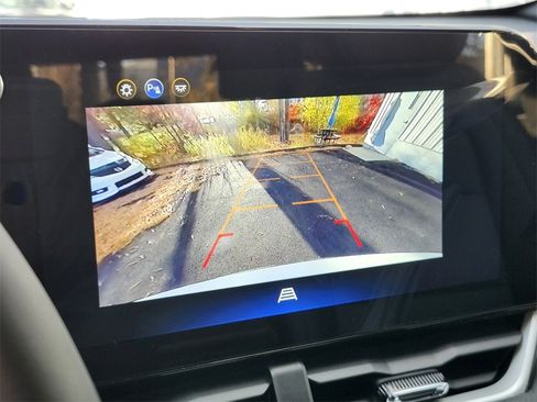 New 2026 Chevrolet Equinox LT w/ Convenience Package II image 21