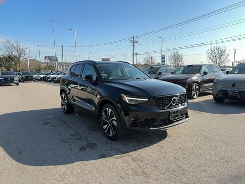 New 2026 Volvo XC40 B5 Plus w/ Protection Package Premier image 6