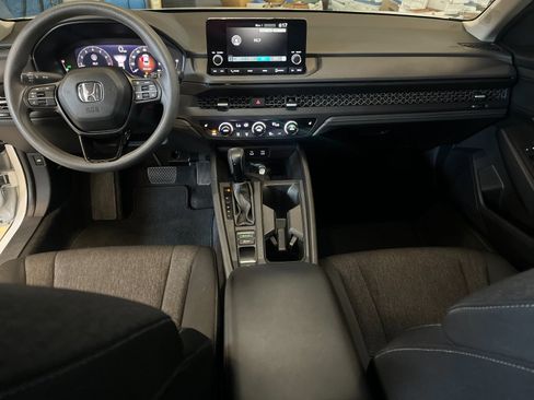 Used 2023 Honda Accord EX image 14