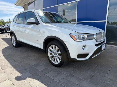 Used 2017 BMW X3 xDrive28i AWD/4WD image 2